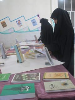 بازدید از تازه های نشر کتابخانه شهید مفیدی بافق