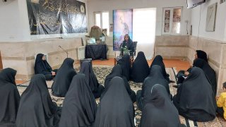 نشست دینی با عنوان نسب حضرت معصومه علیها السلام