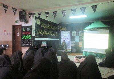 تبیین دستاوردهای مهم انقلاب در بین طلاب و دانشجویان خواهر بافقی