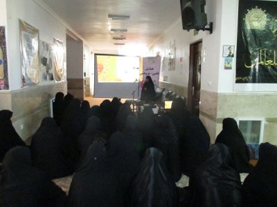 همایش اکران فیلم «قائم مقام» با حضور اساتید و طلاب مدرسه